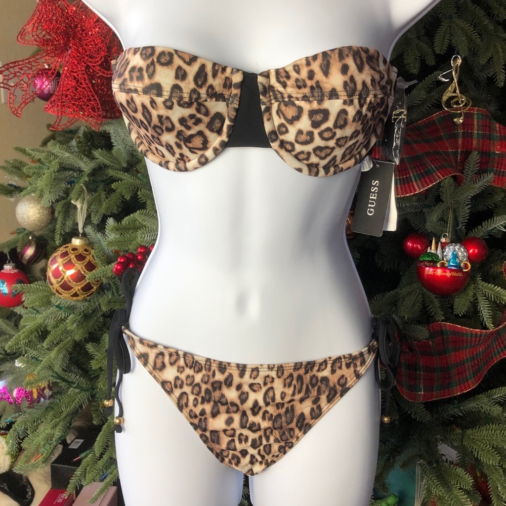 💥Guess 2 pieces Bikinis 💥